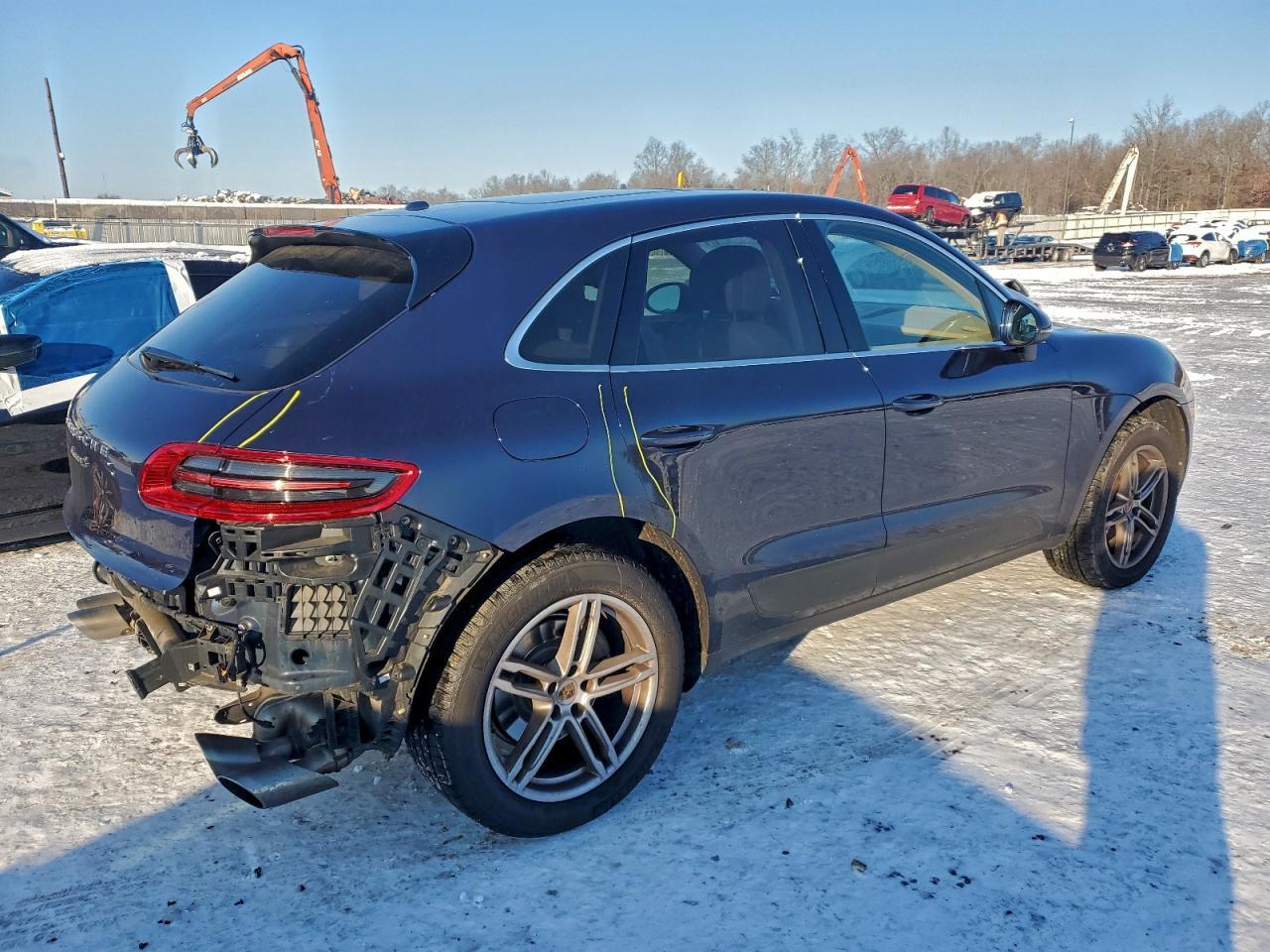 2016 PORSCHE Macan