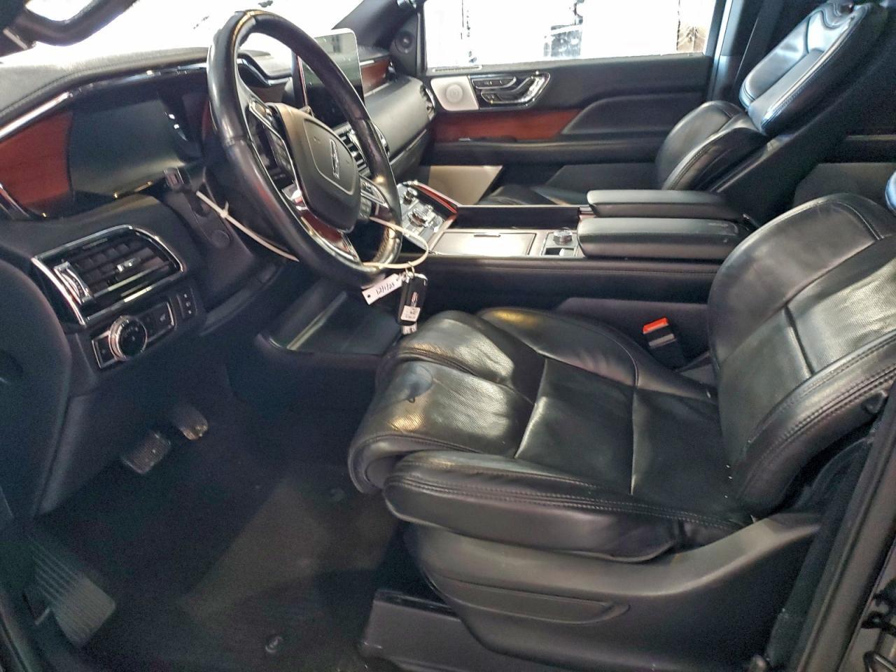 2021 LINCOLN Navigator