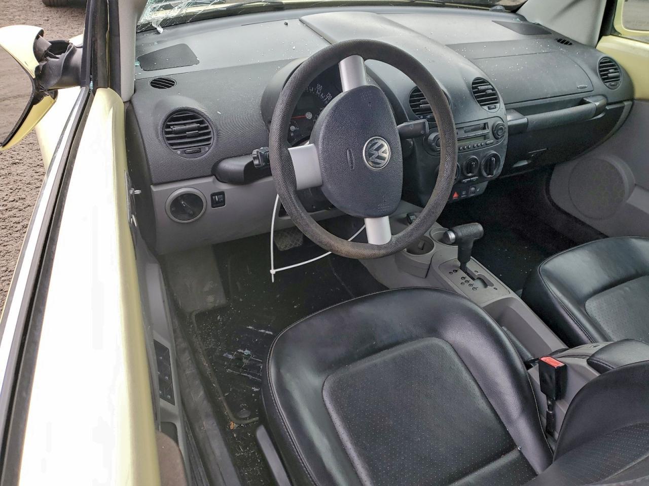 2003 VOLKSWAGEN Beetle