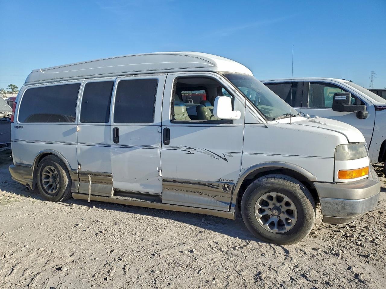 2005 GMC Savana
