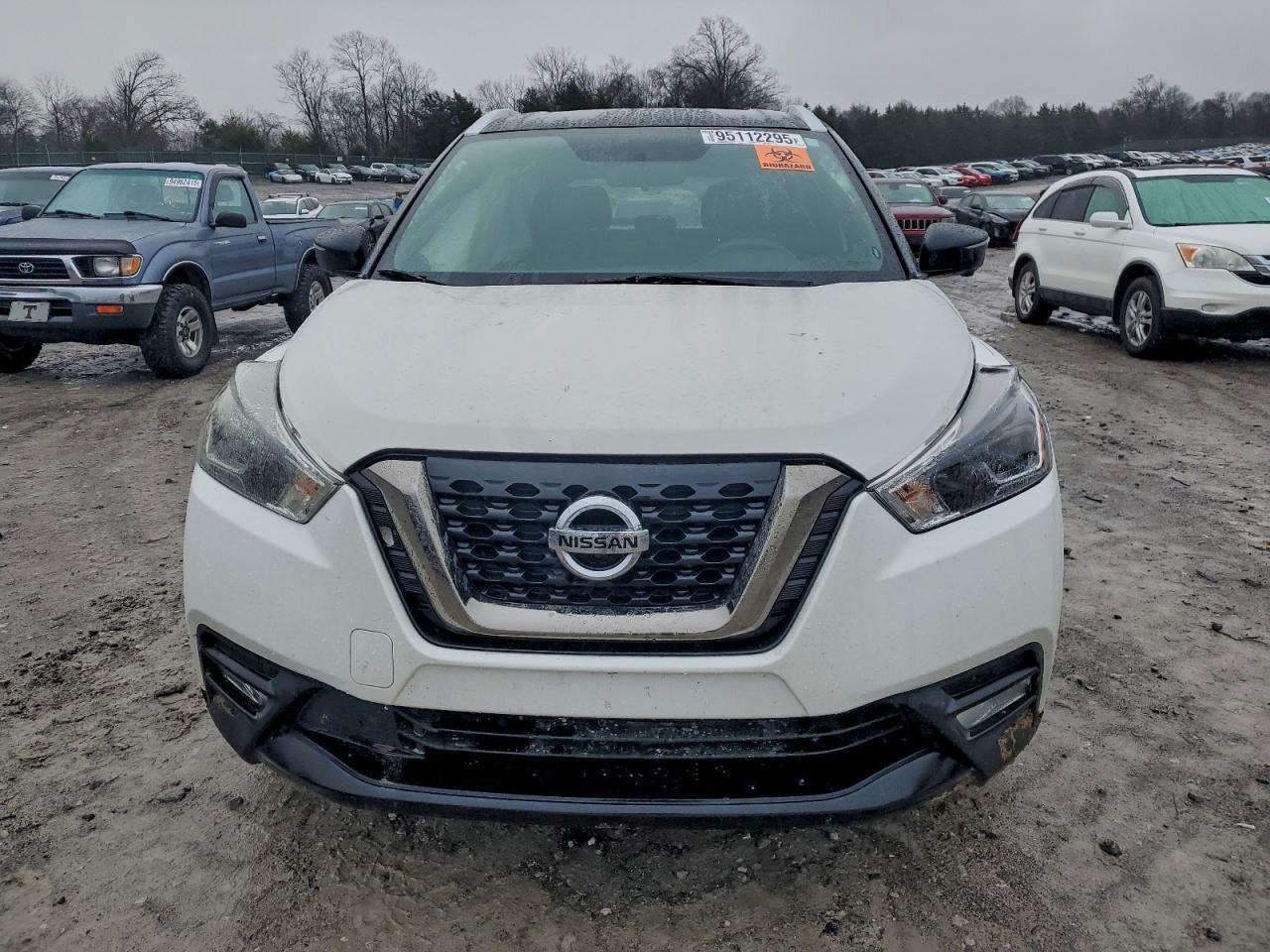 2019 NISSAN KICKS
