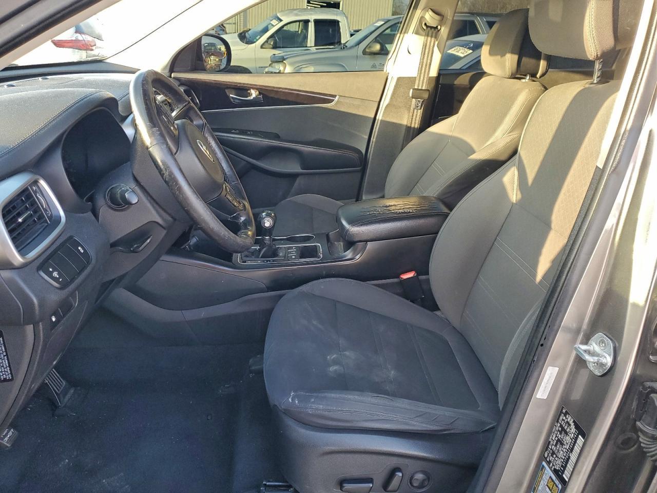 2016 KIA SORENTO