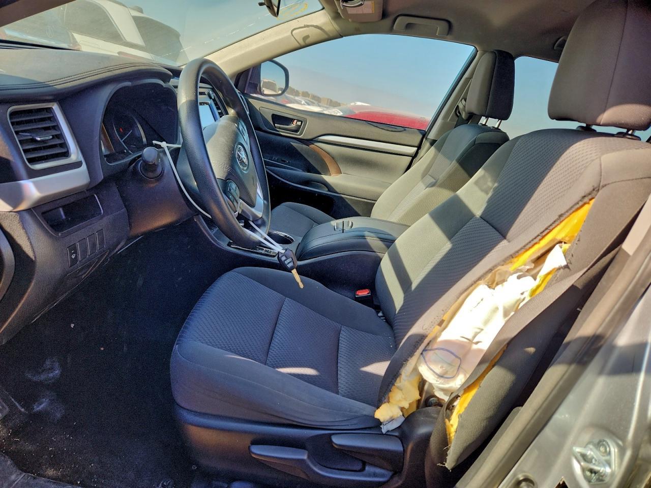 2016 TOYOTA HIGHLANDER