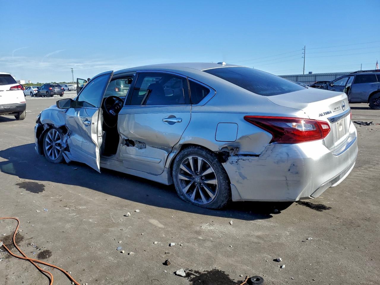 2017 NISSAN ALTIMA