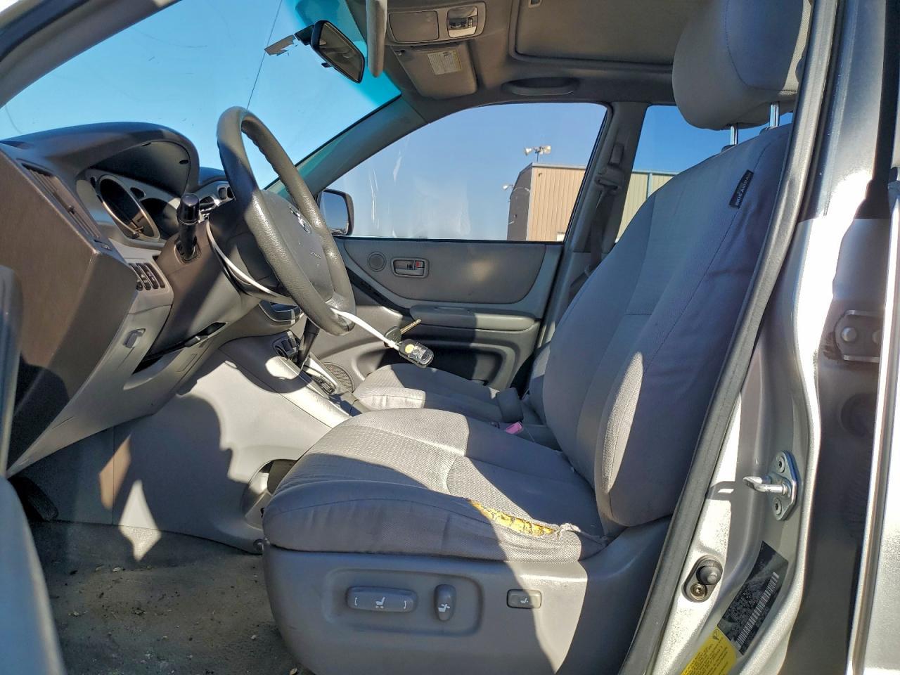 2005 TOYOTA HIGHLANDER