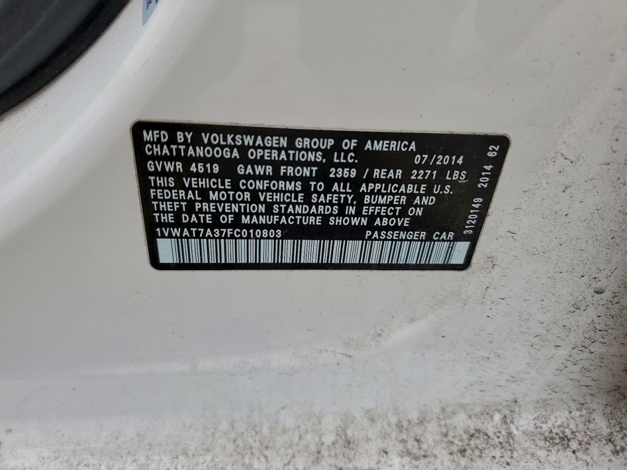 2015 VOLKSWAGEN Passat
