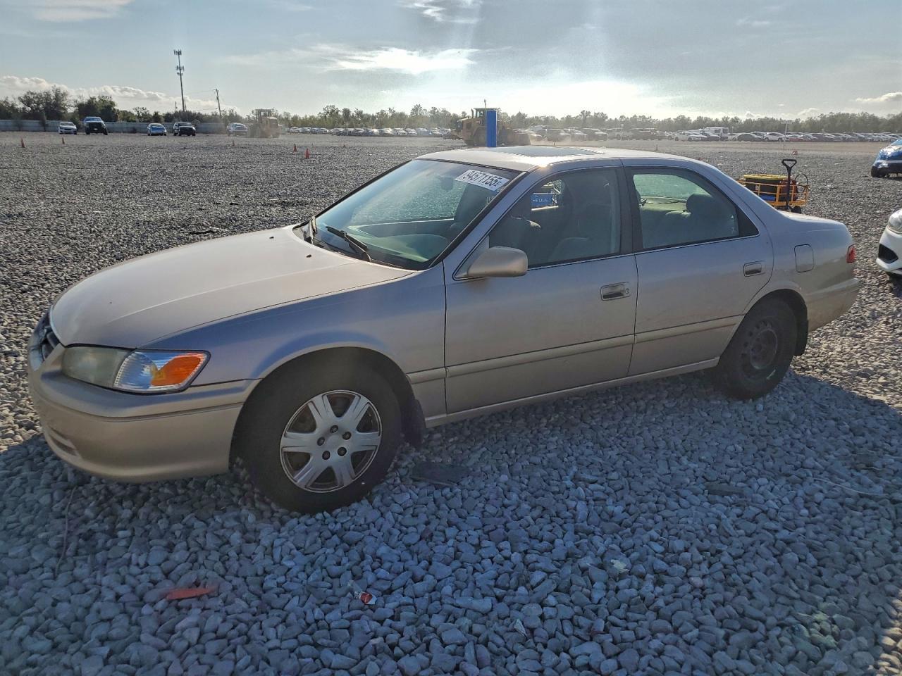 2001 TOYOTA CAMRY