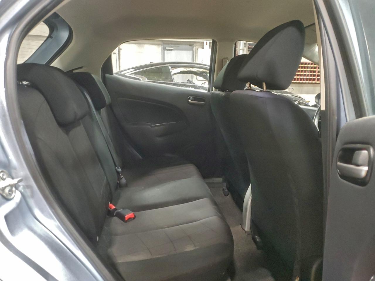 2013 MAZDA 2