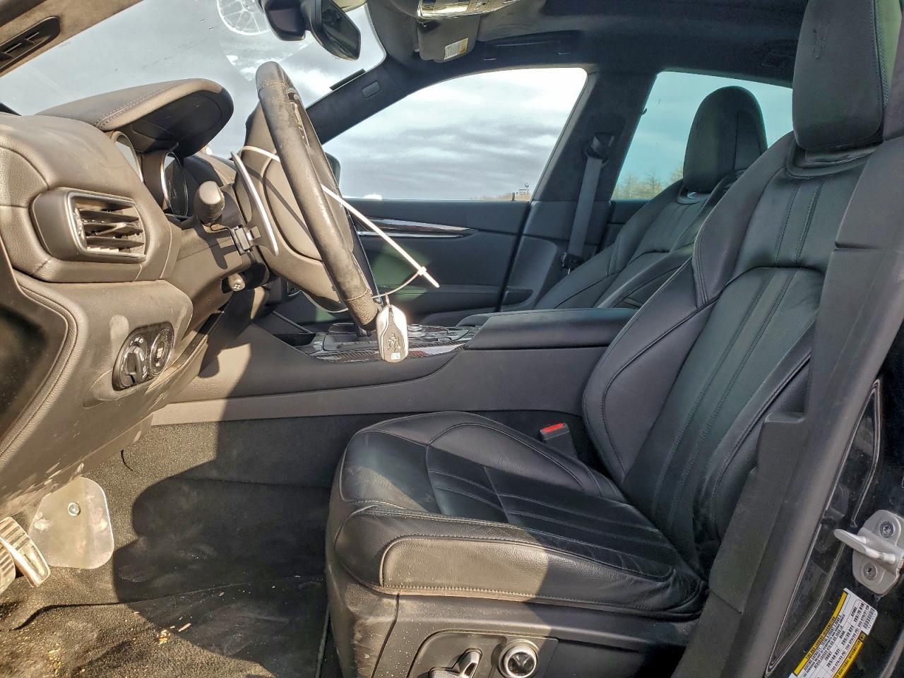 2023 MASERATI Levante