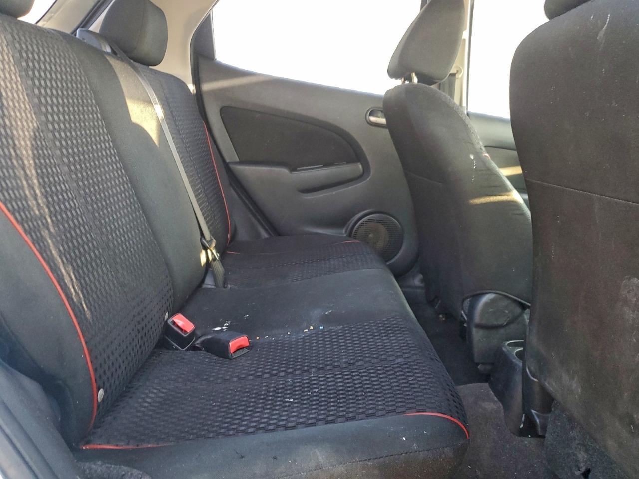 2013 MAZDA 2