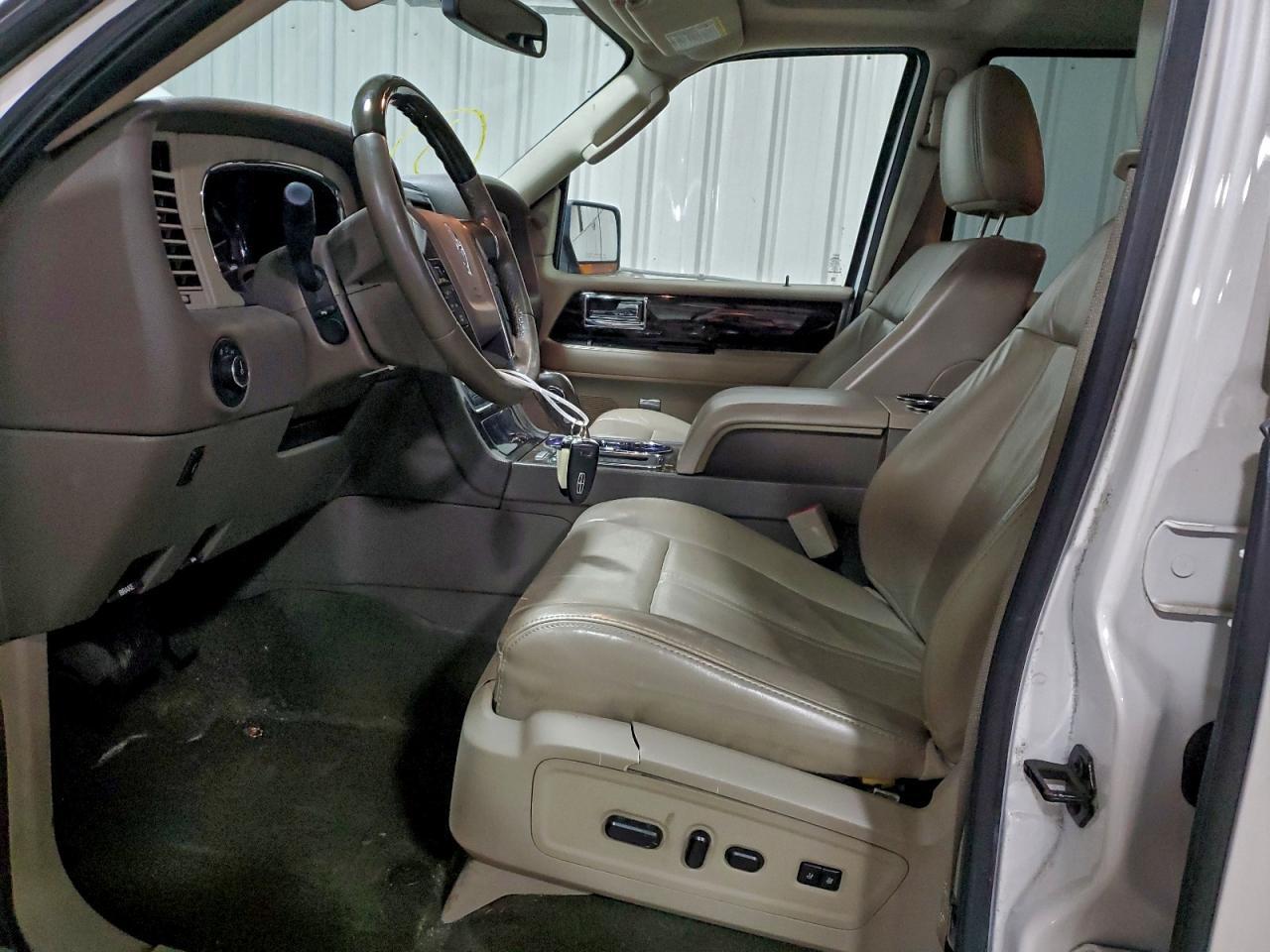 2016 LINCOLN Navigator