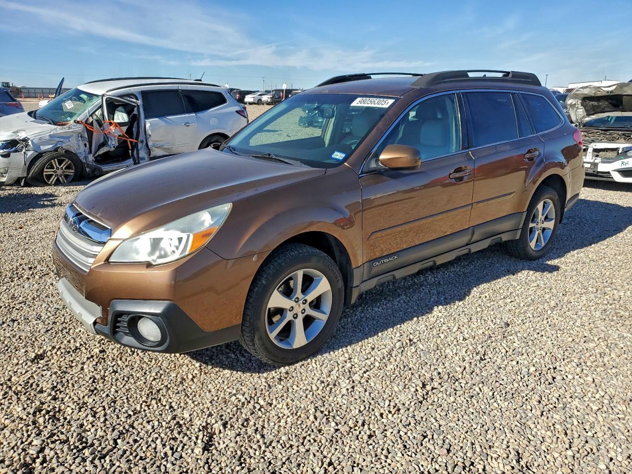 2013 SUBARU Outback