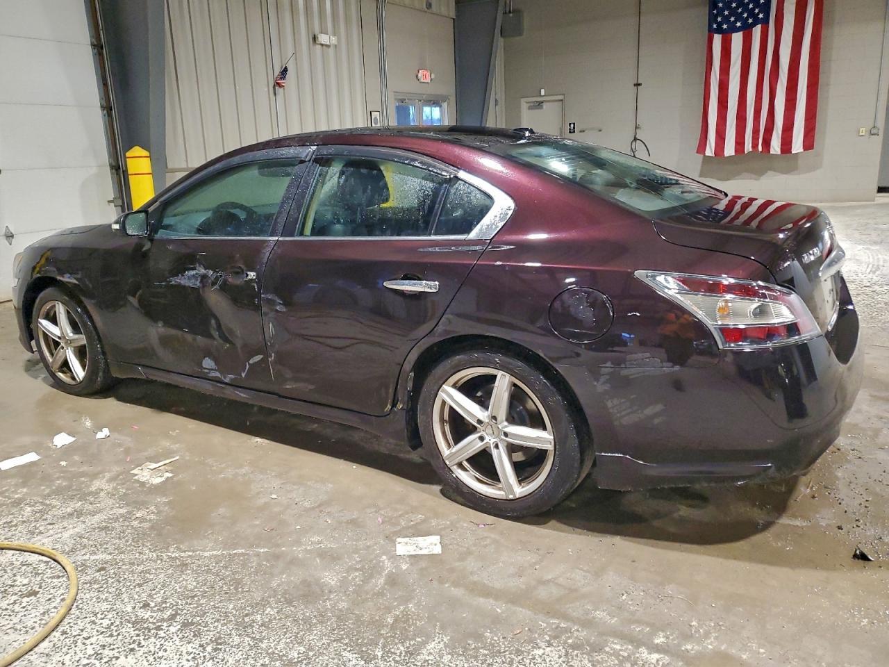 2014 NISSAN Maxima