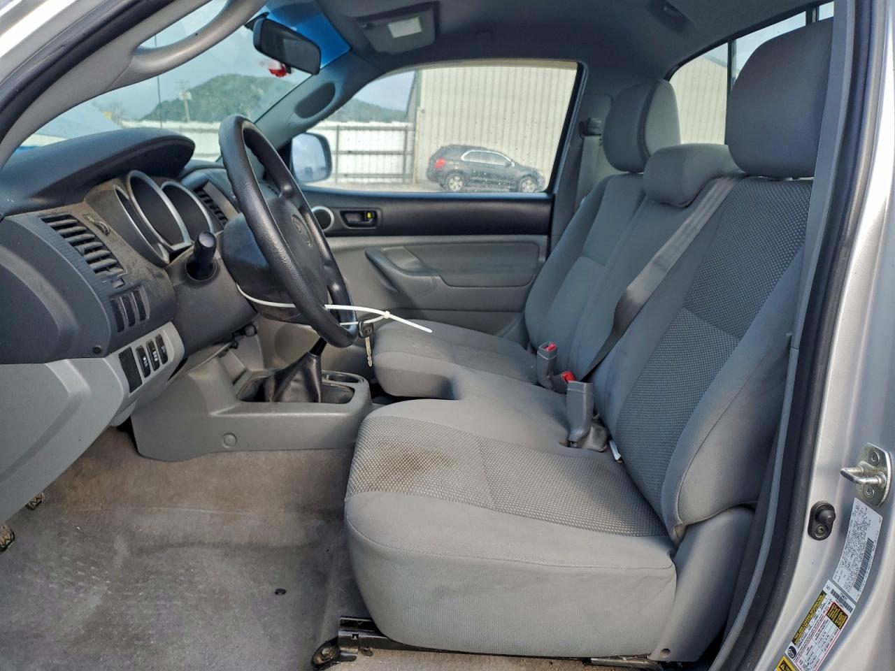 2011 TOYOTA TACOMA