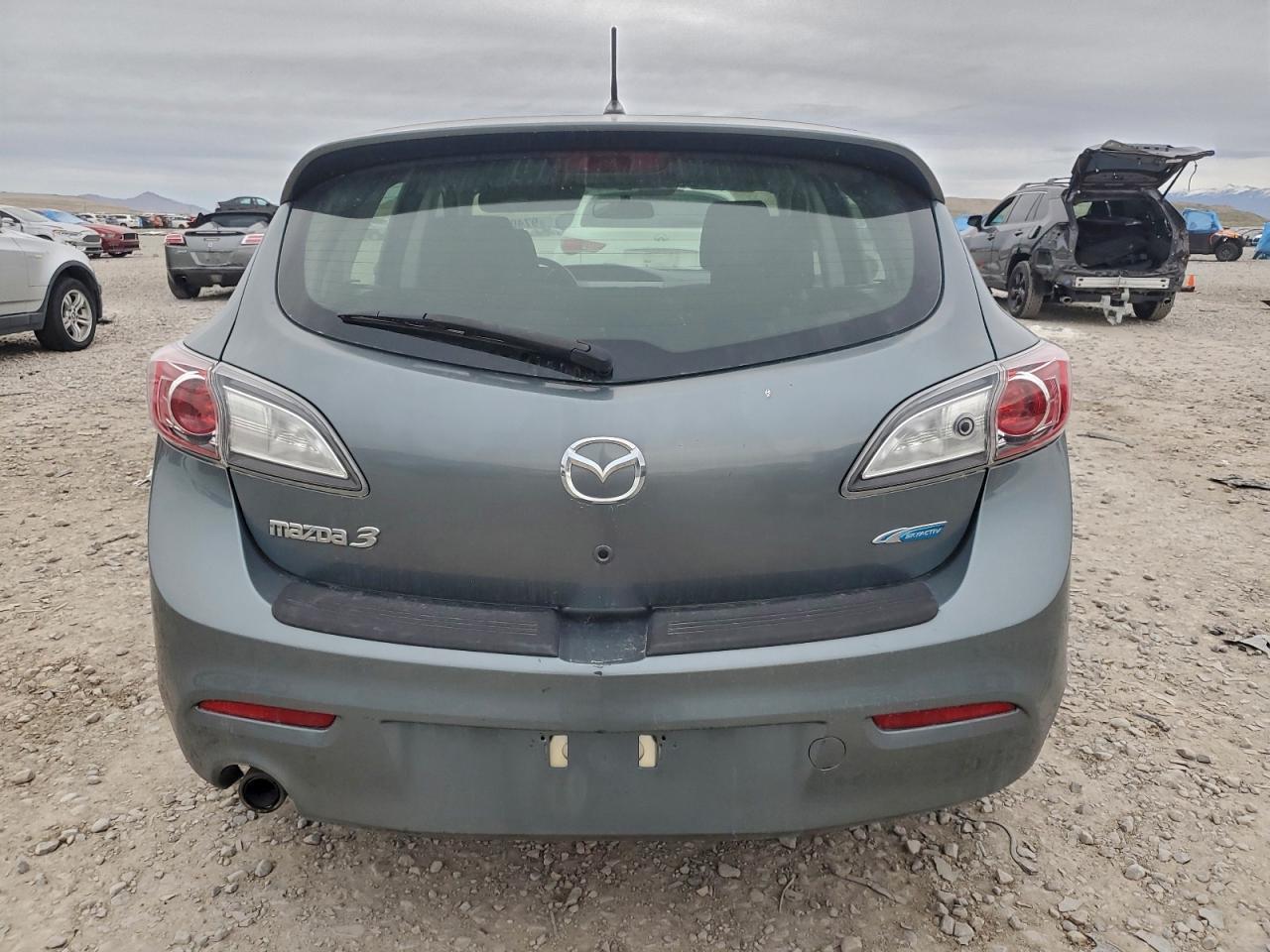 2013 MAZDA 3