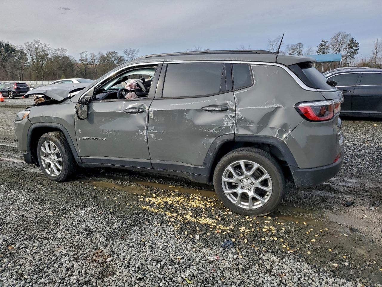 2023 JEEP Compass