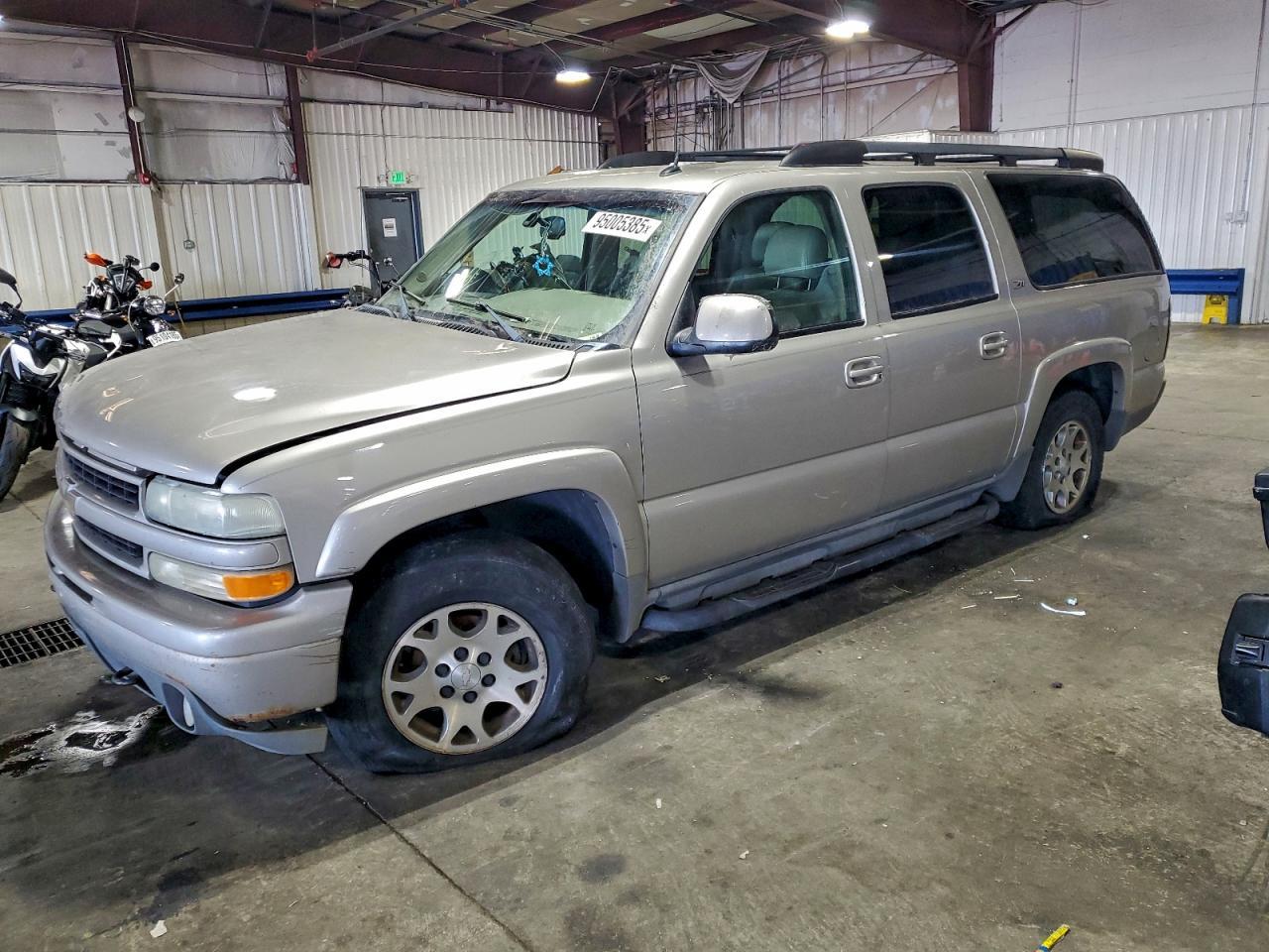 2004 CHEVROLET Suburban