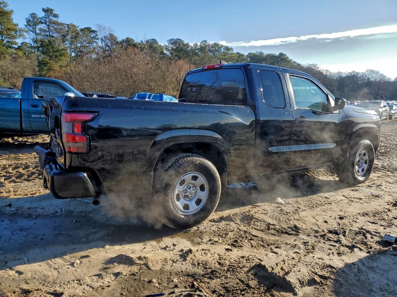 2022 NISSAN Frontier