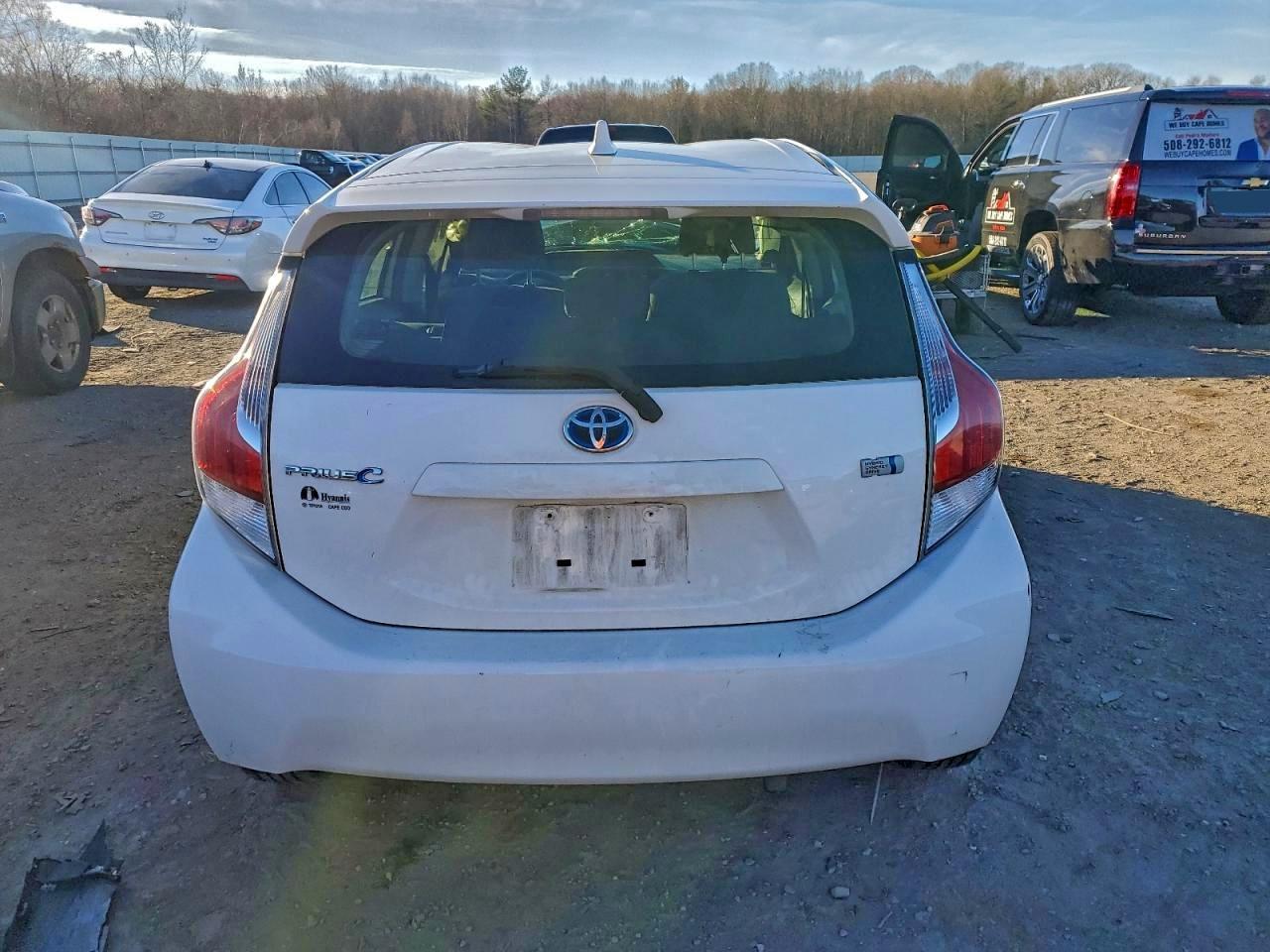 2016 TOYOTA Prius c