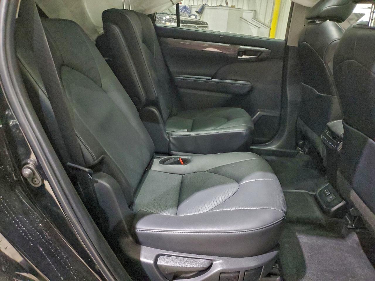 2024 TOYOTA HIGHLANDER