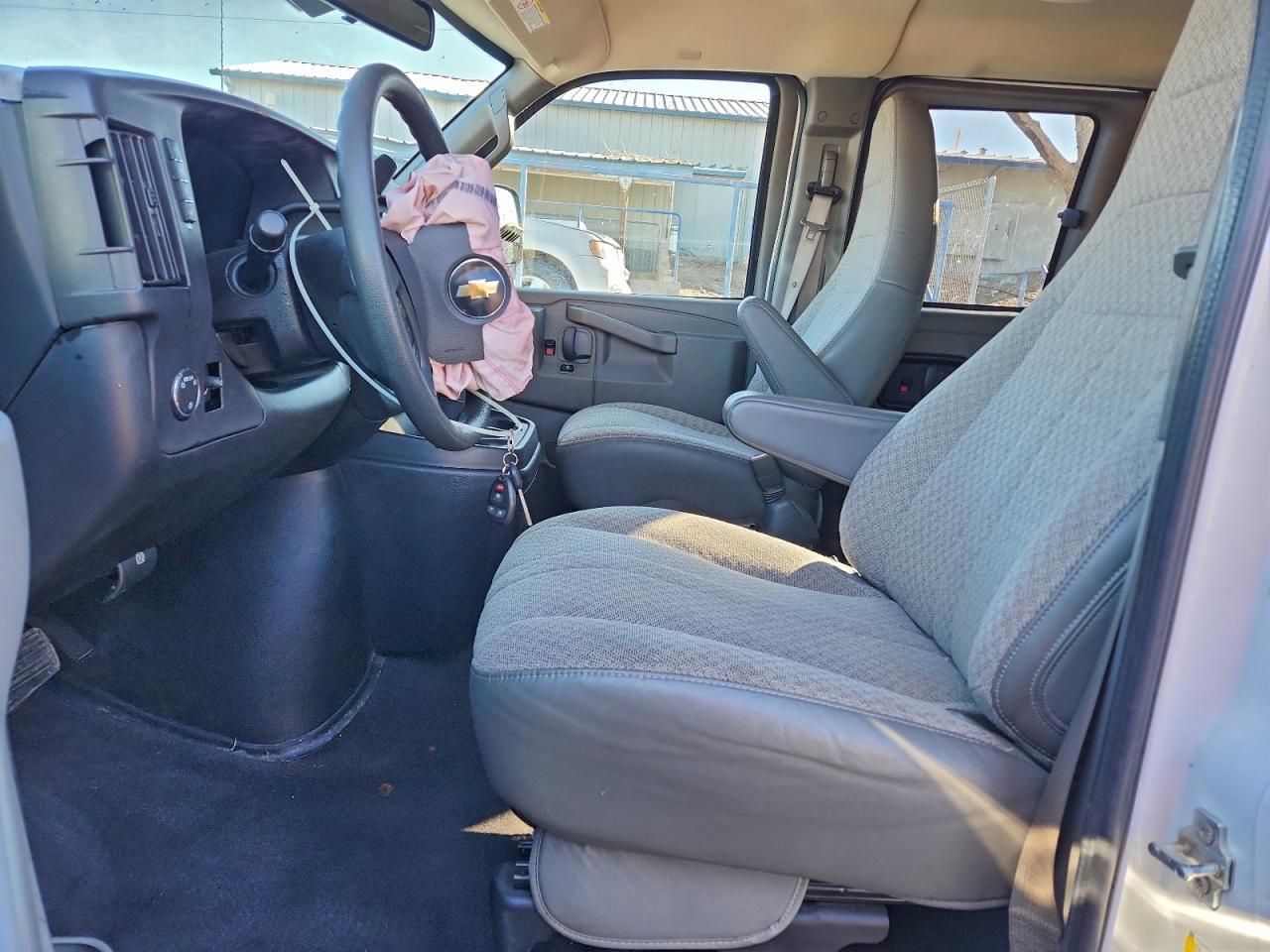 2019 CHEVROLET Express 3500