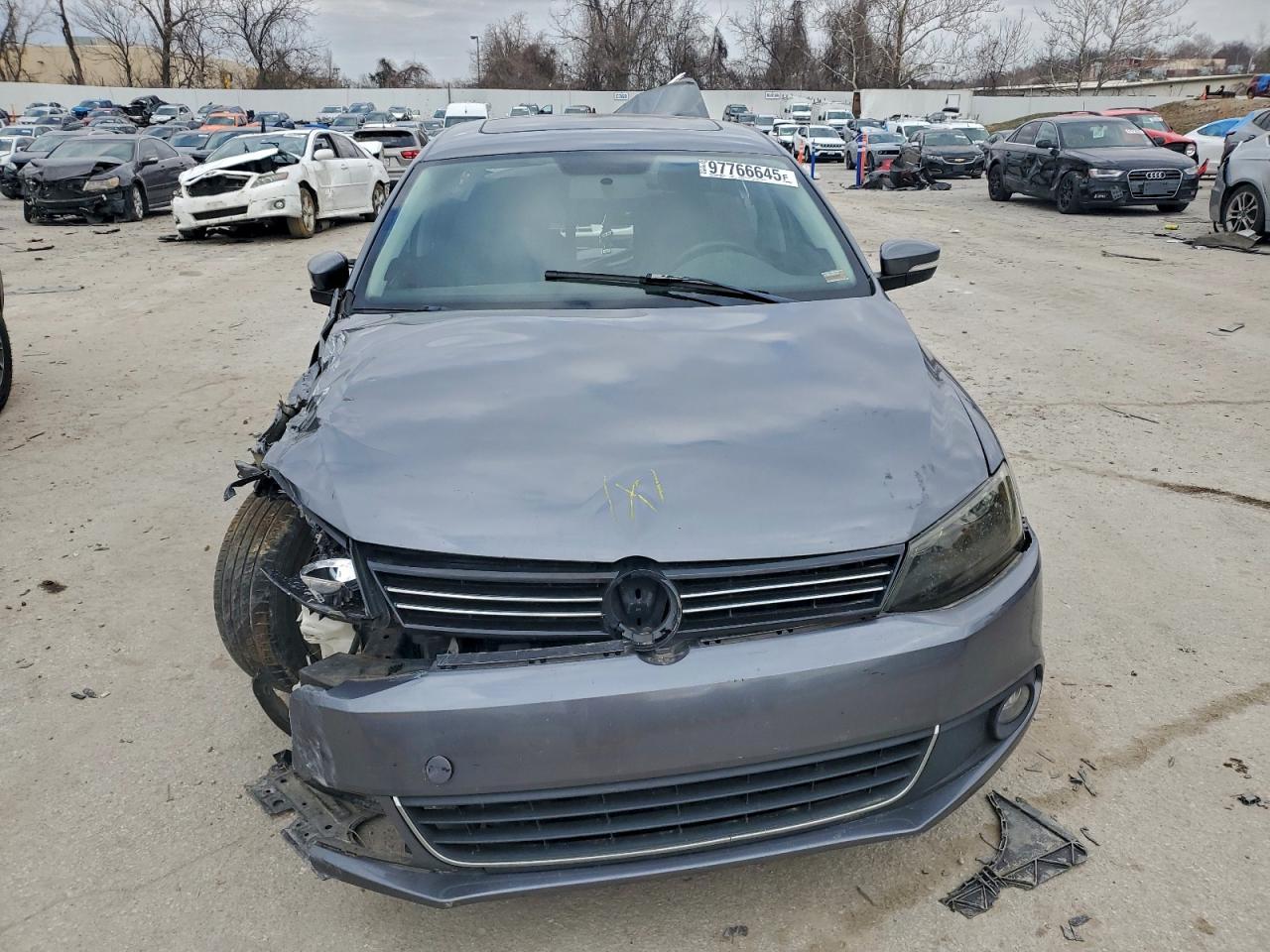2012 VOLKSWAGEN JETTA