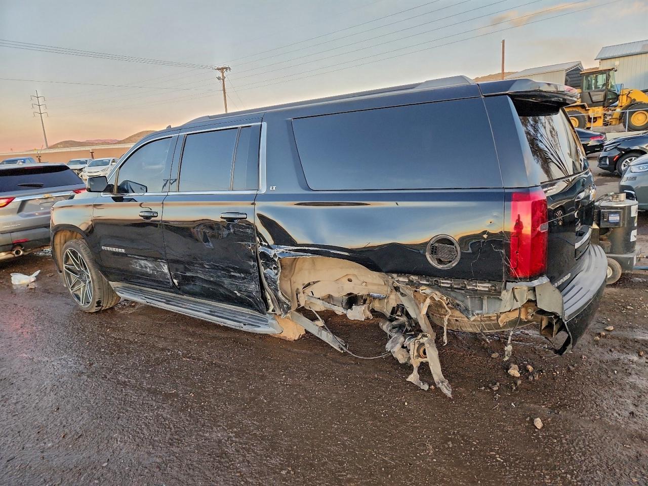 2016 CHEVROLET Suburban