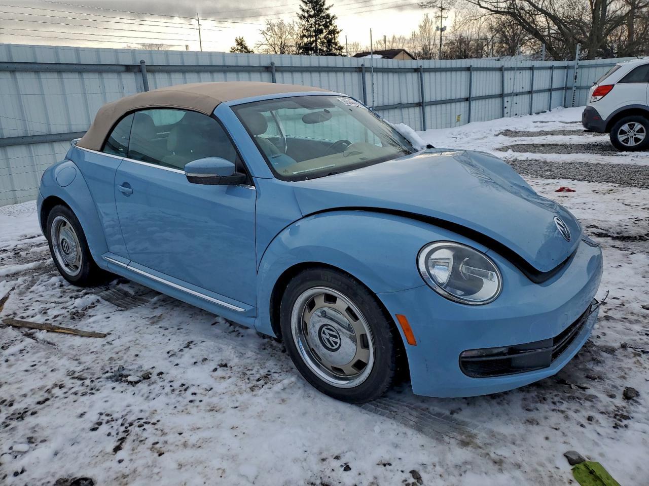 2015 VOLKSWAGEN Beetle