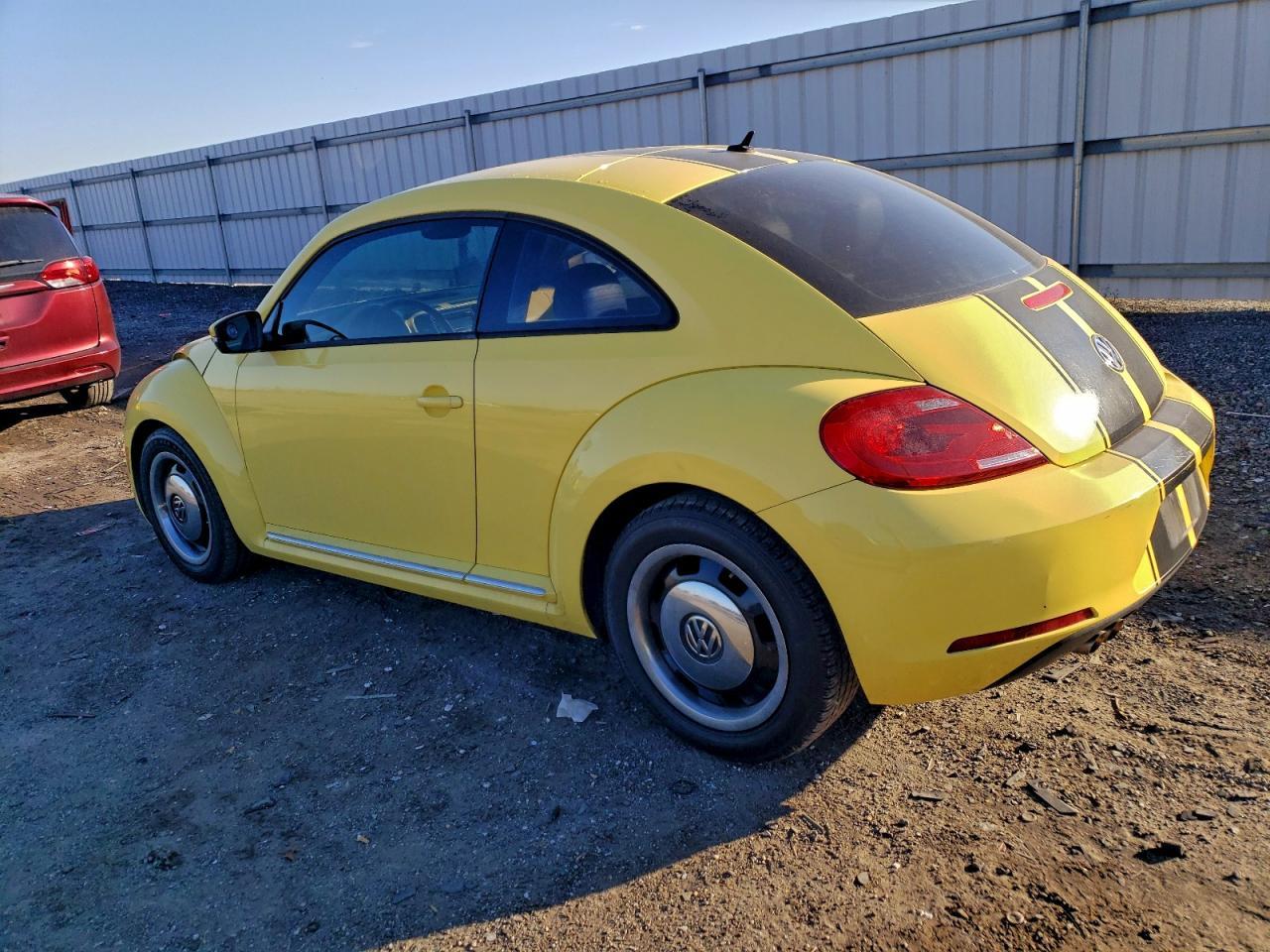 2012 VOLKSWAGEN Beetle