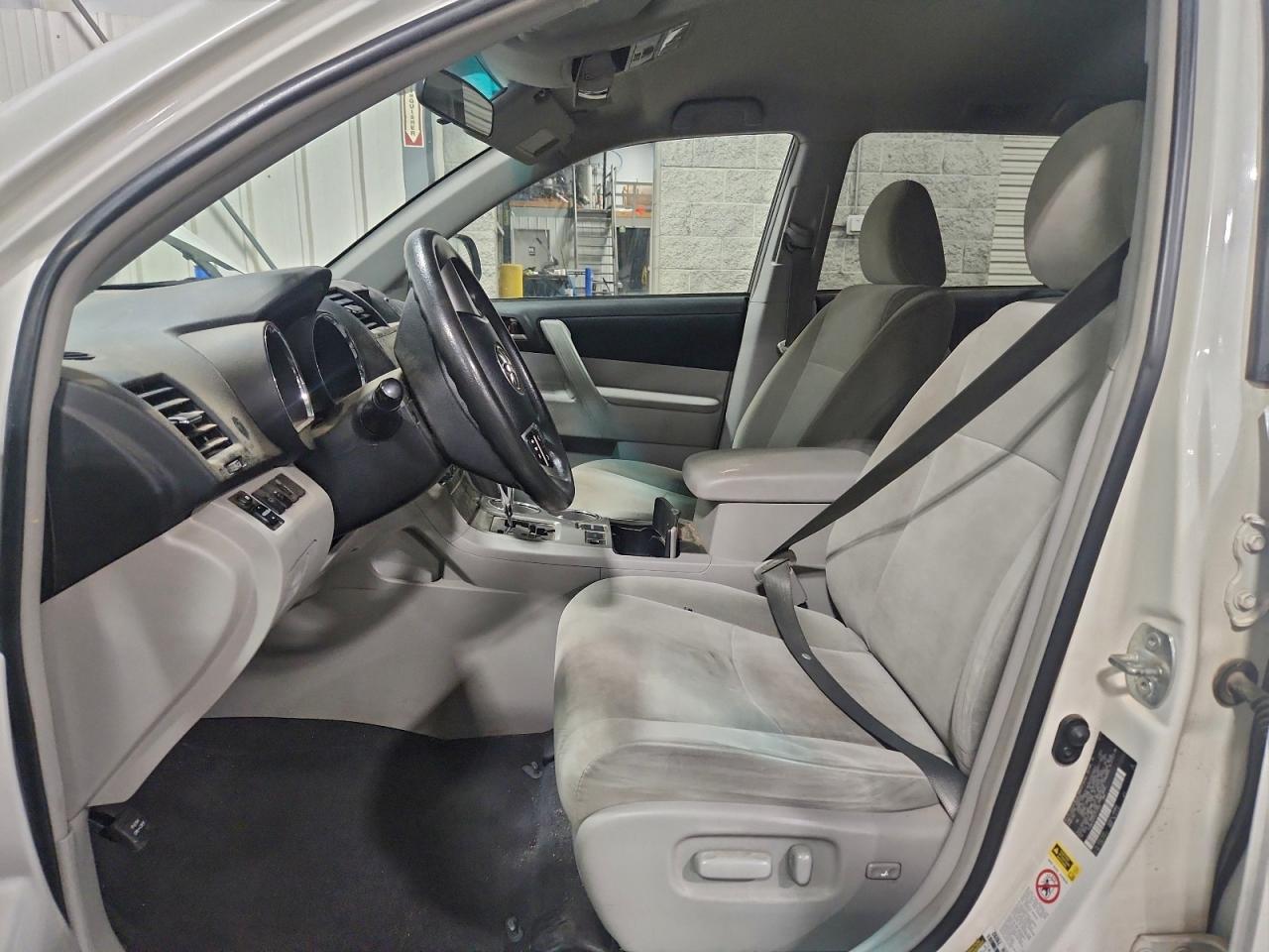 2012 TOYOTA HIGHLANDER
