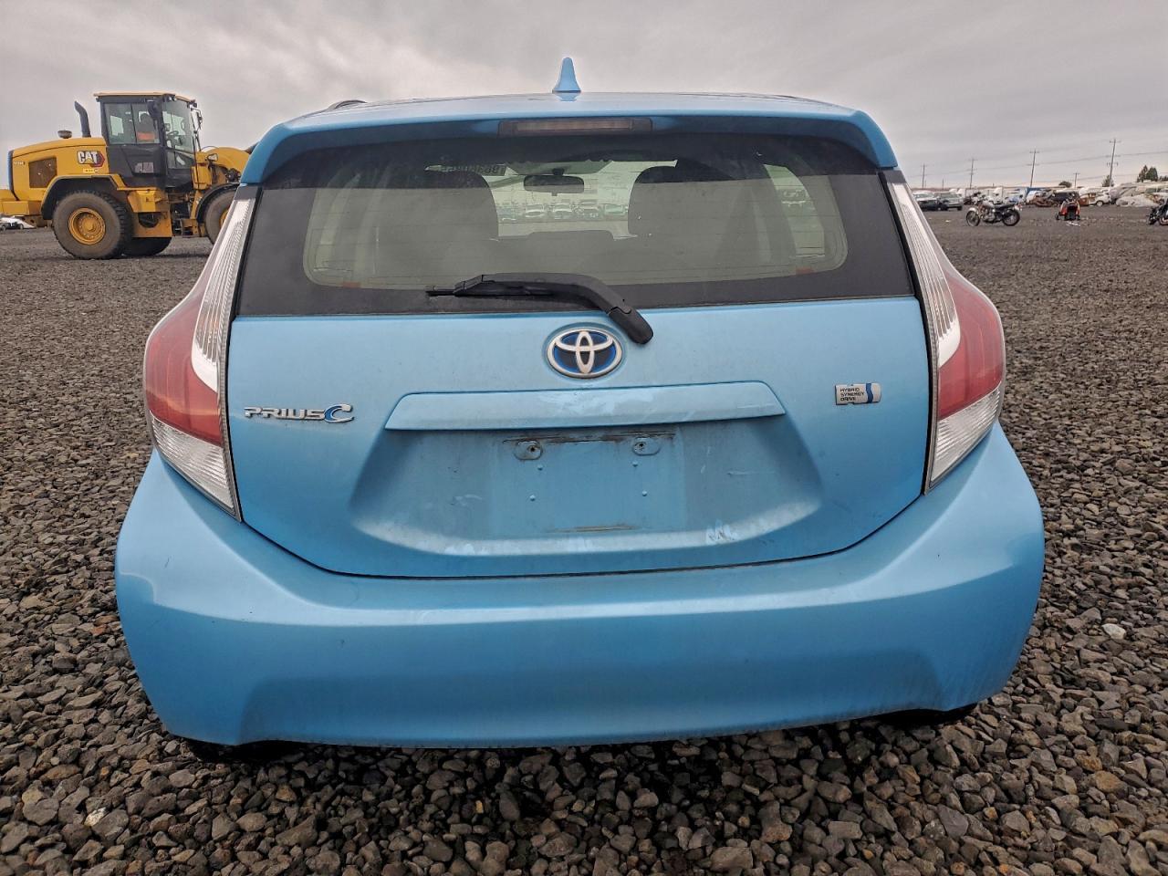 2016 TOYOTA Prius c