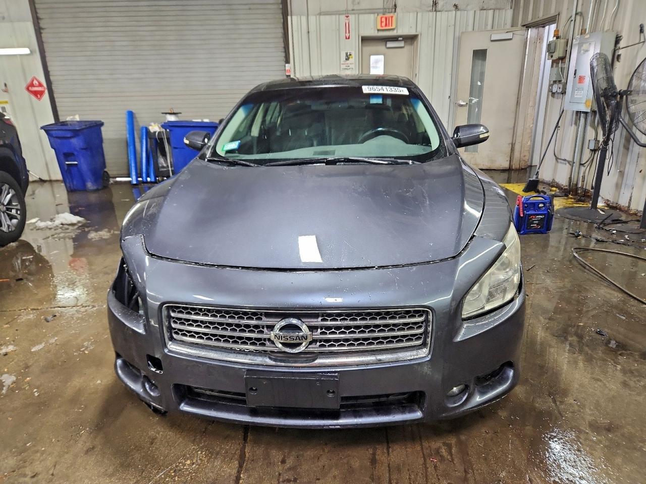 2009 NISSAN Maxima