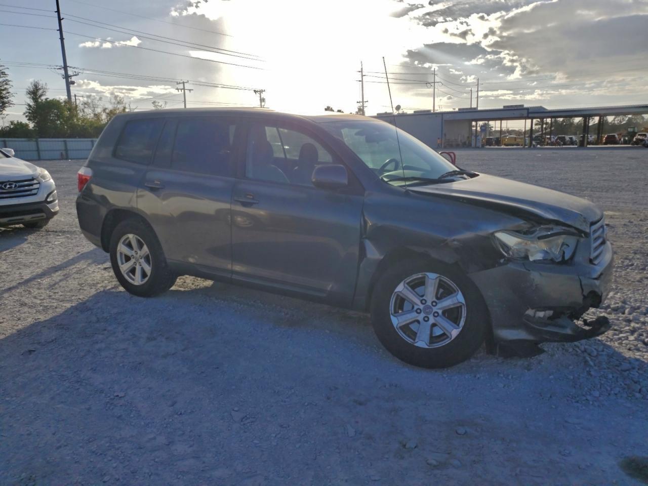 2010 TOYOTA HIGHLANDER