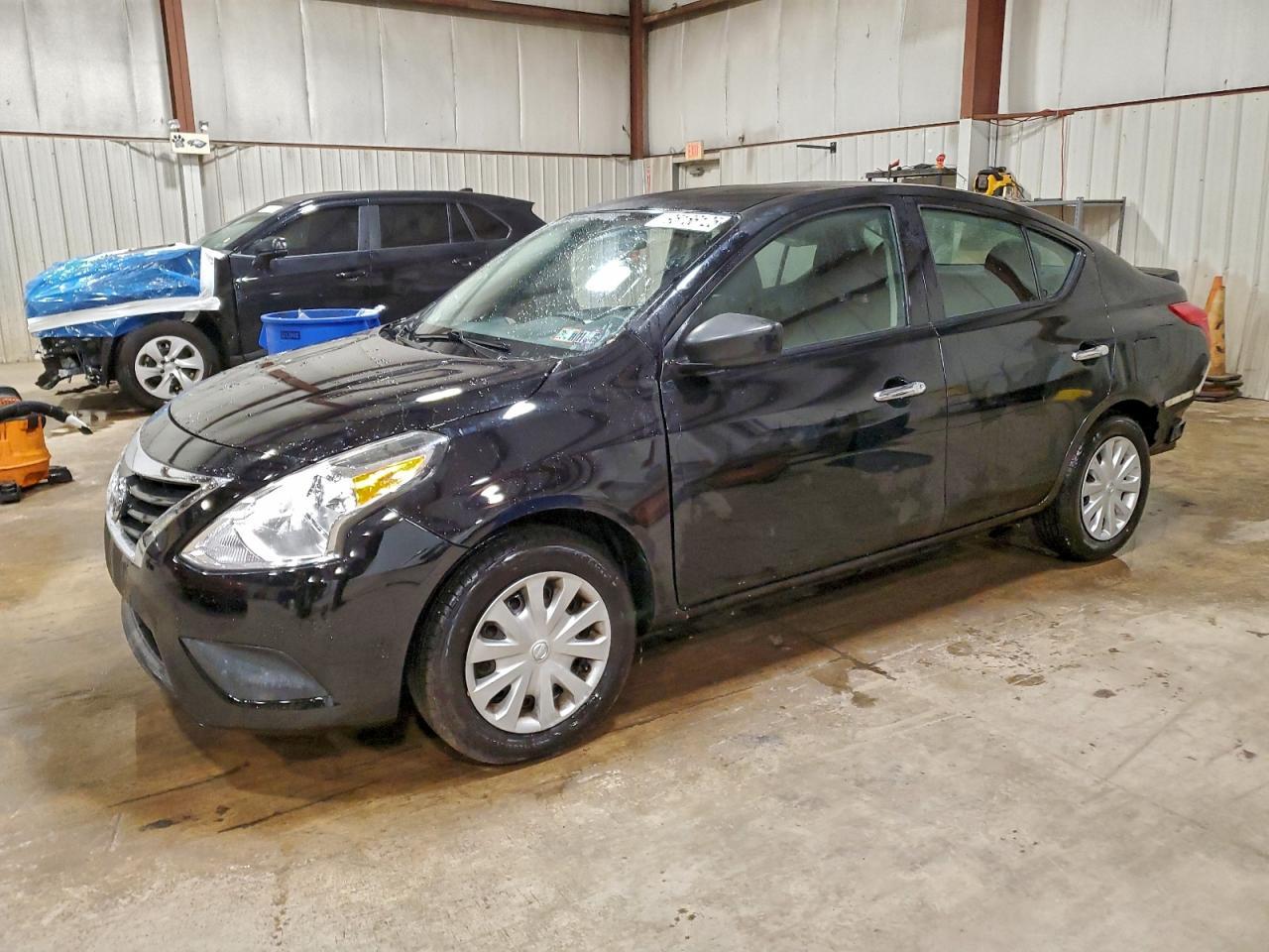 2017 NISSAN VERSA