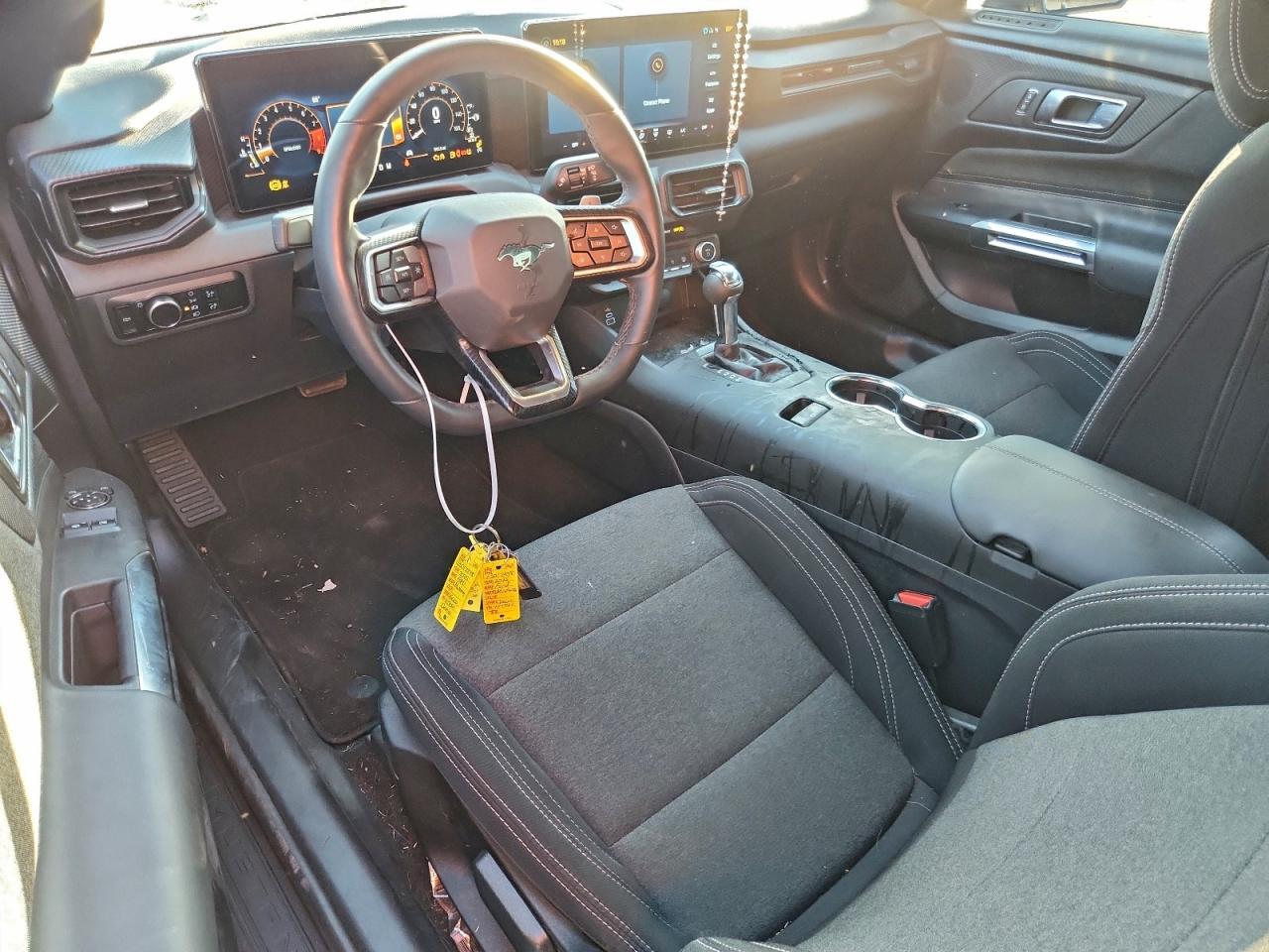 2025 FORD MUSTANG