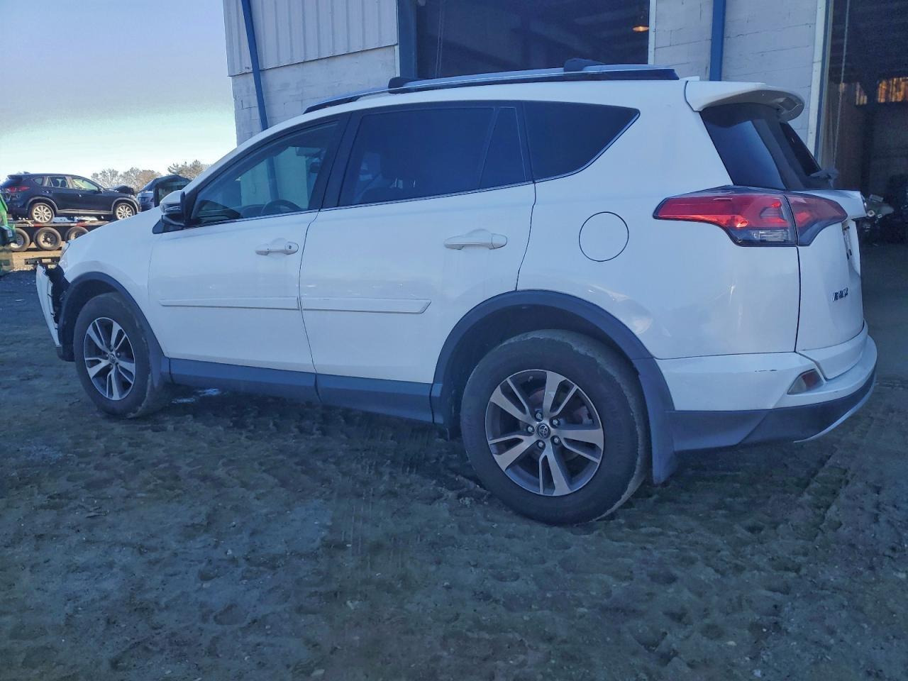 2016 TOYOTA RAV4