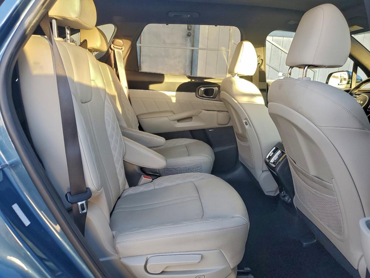 2025 KIA SORENTO