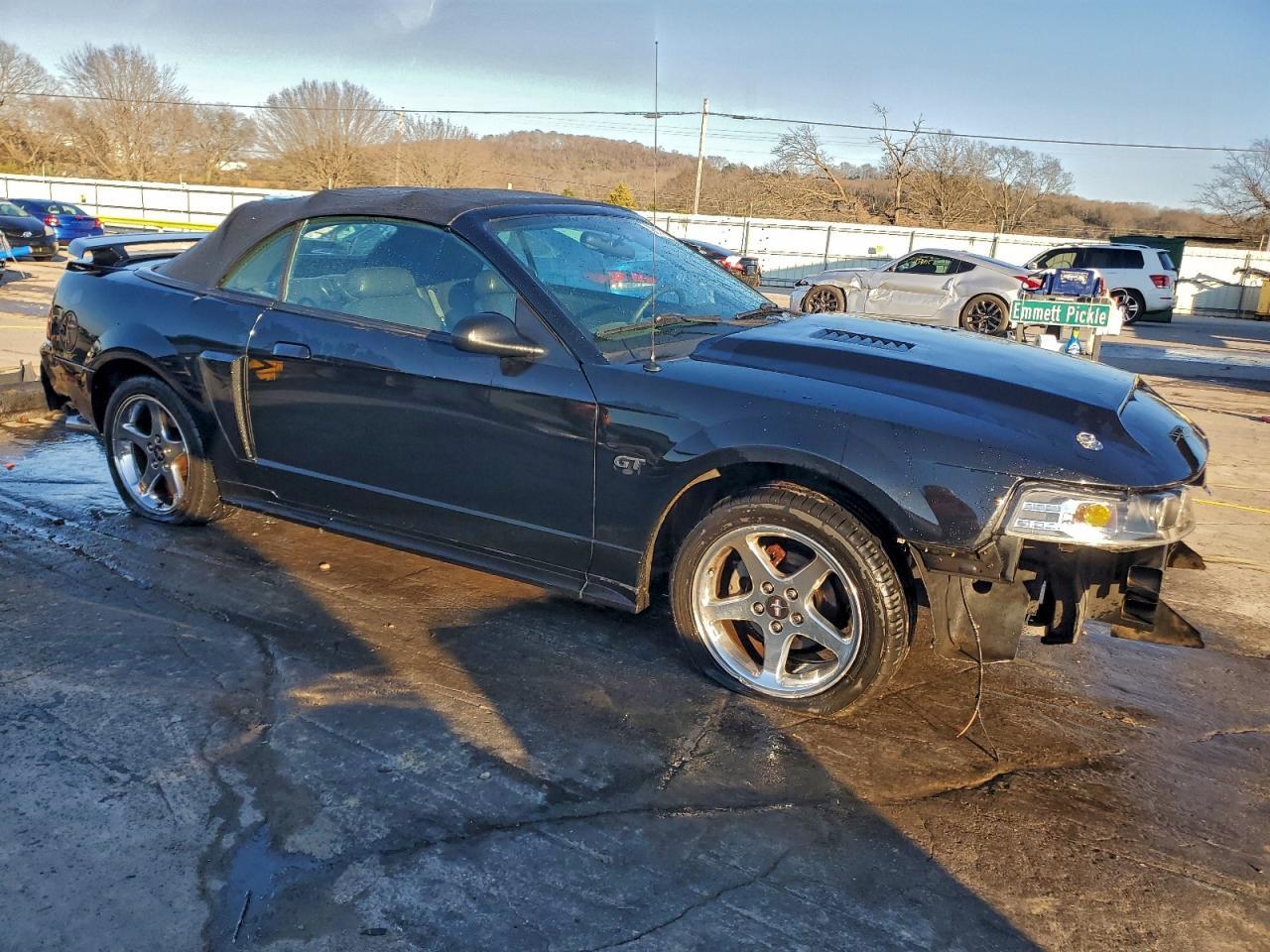 2003 FORD MUSTANG