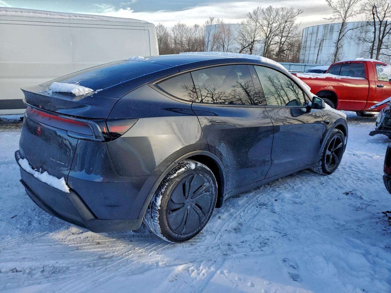 2026 TESLA MODEL Y