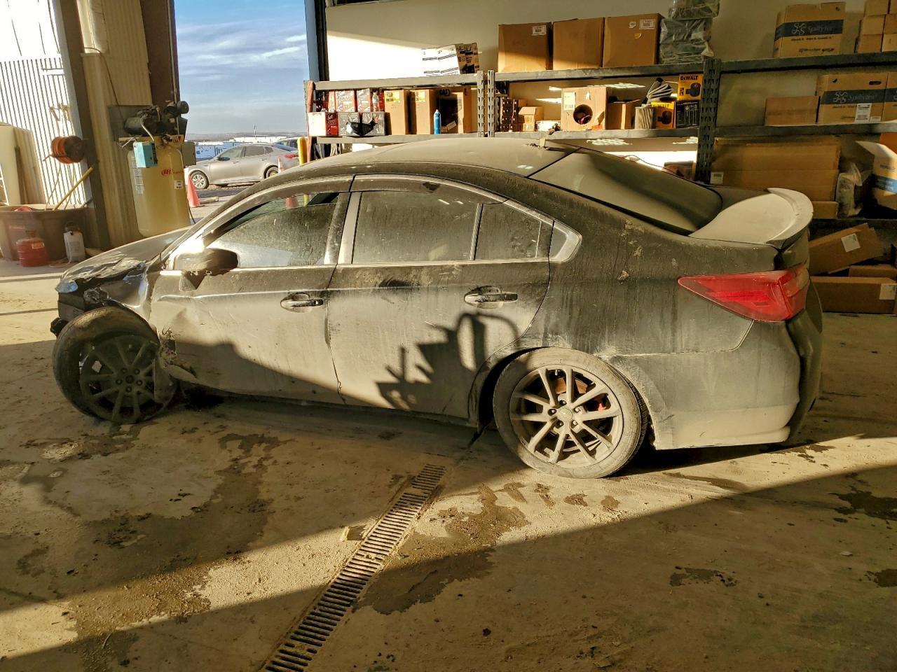 2016 SUBARU Legacy