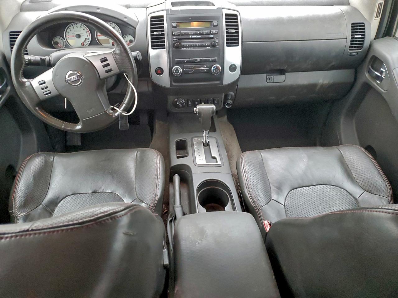 2011 NISSAN Frontier