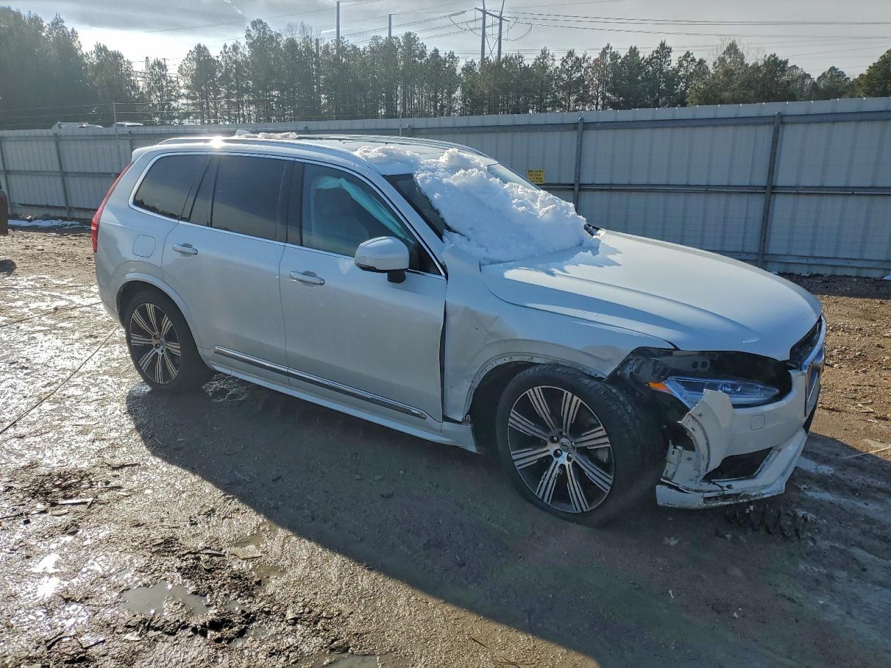 2021 VOLVO XC90