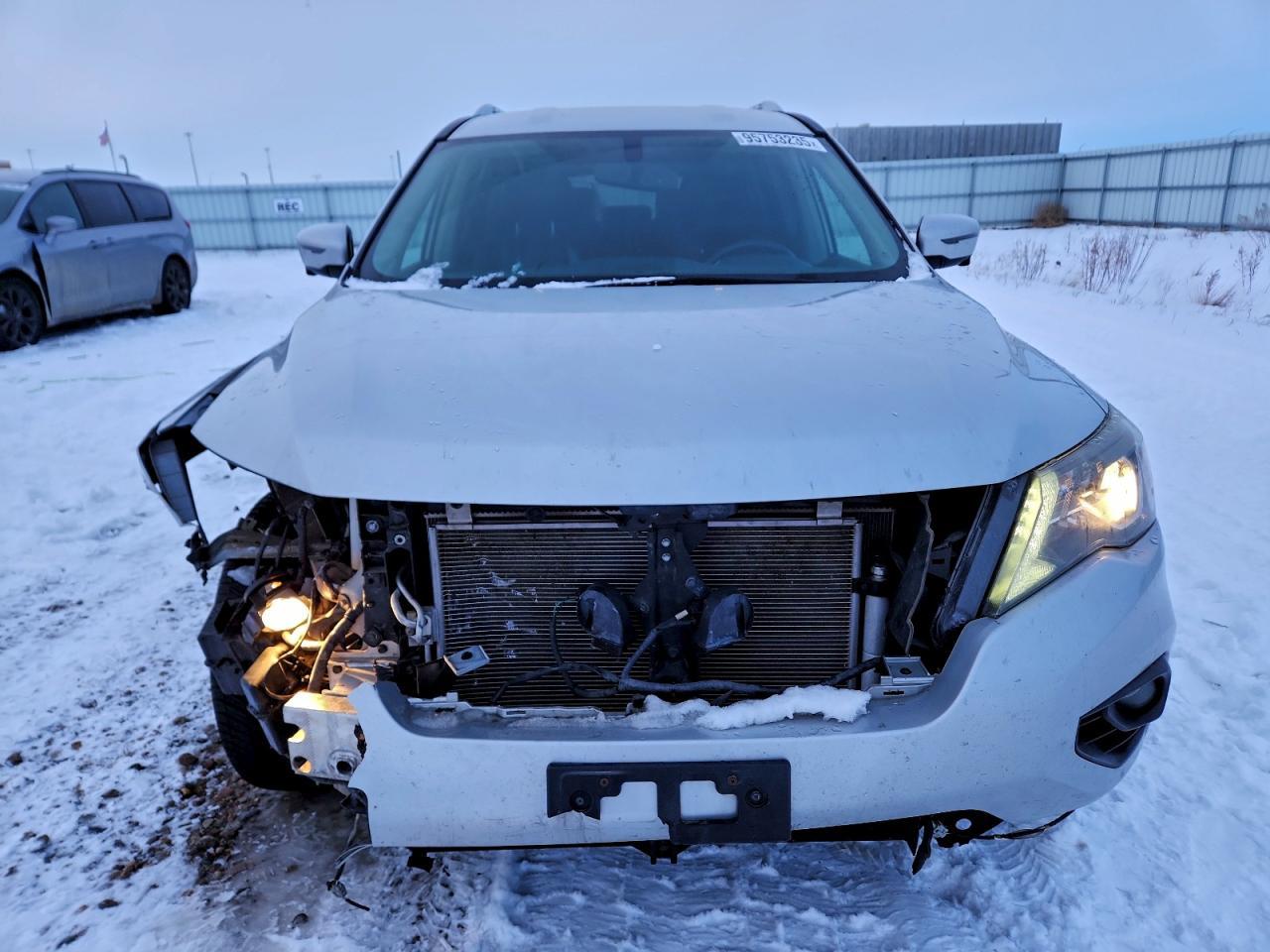 2017 NISSAN PATHFINDER