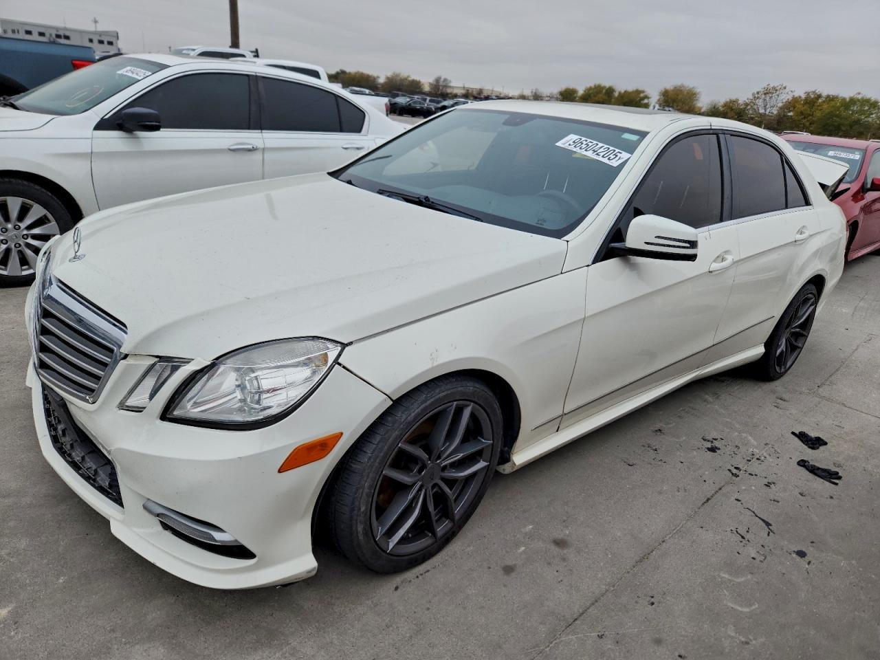 2012 MERCEDES-BENZ E-Class