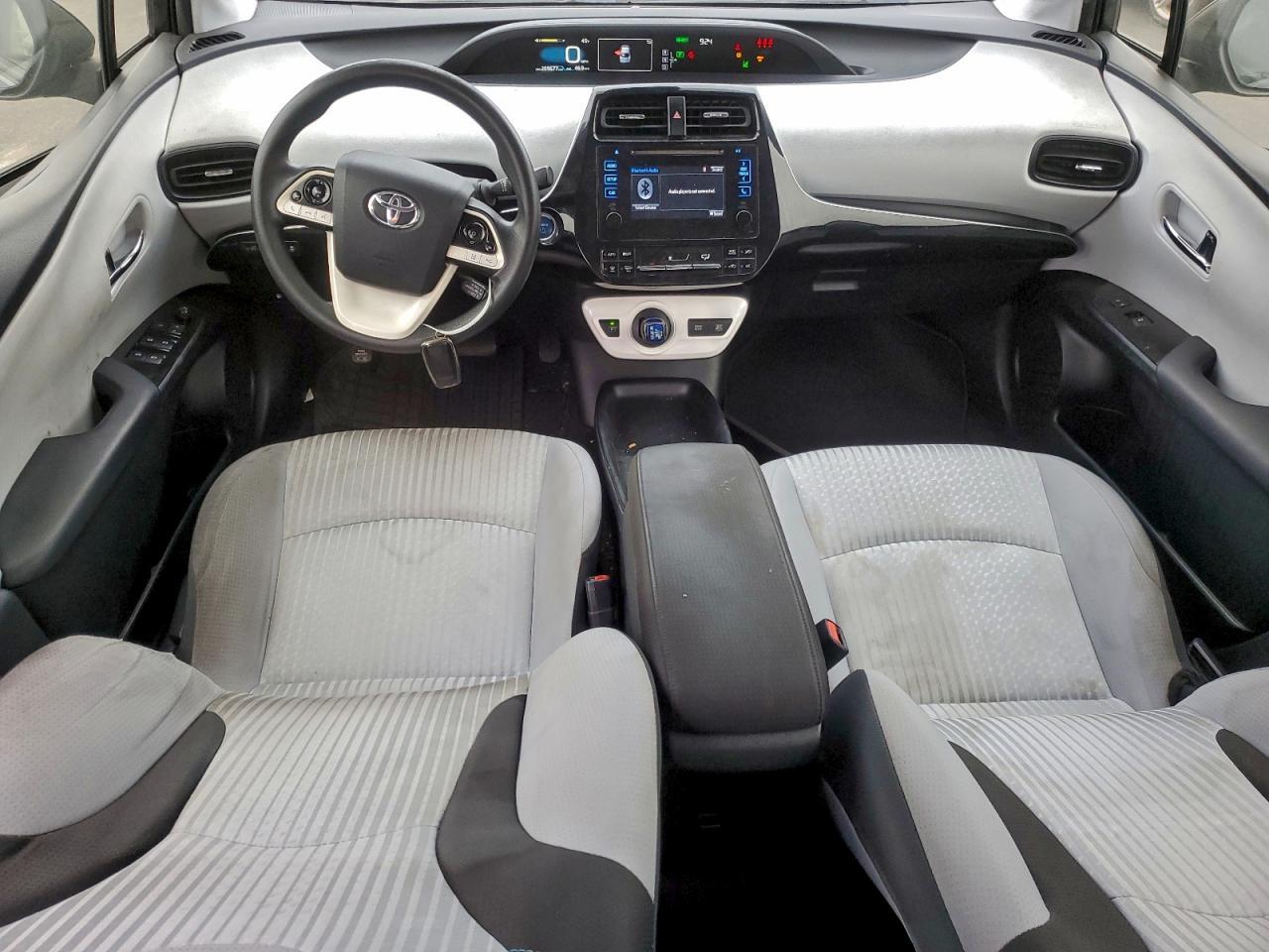 2017 TOYOTA PRIUS
