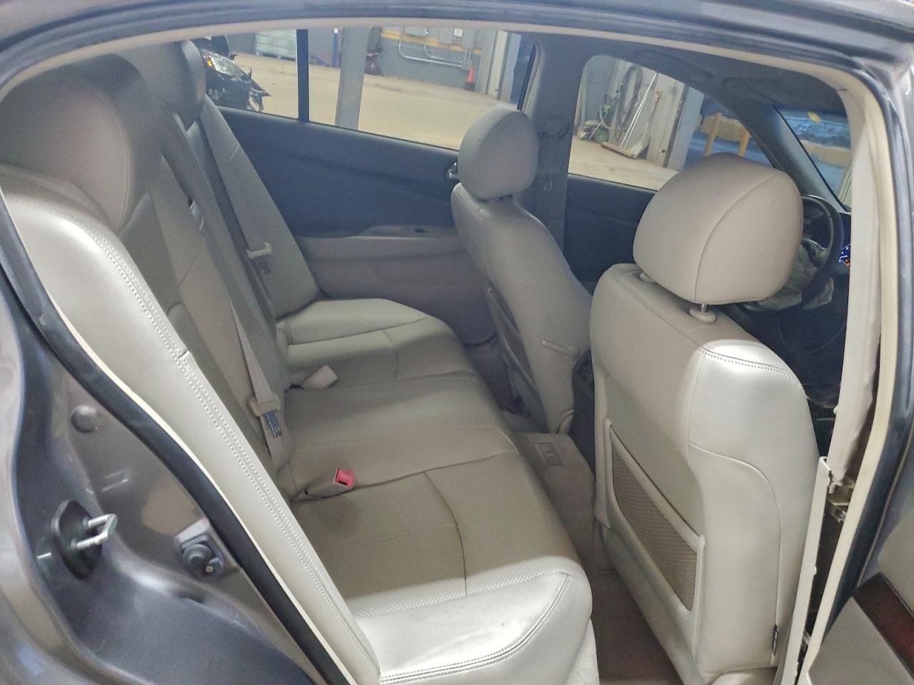 2011 INFINITI G37