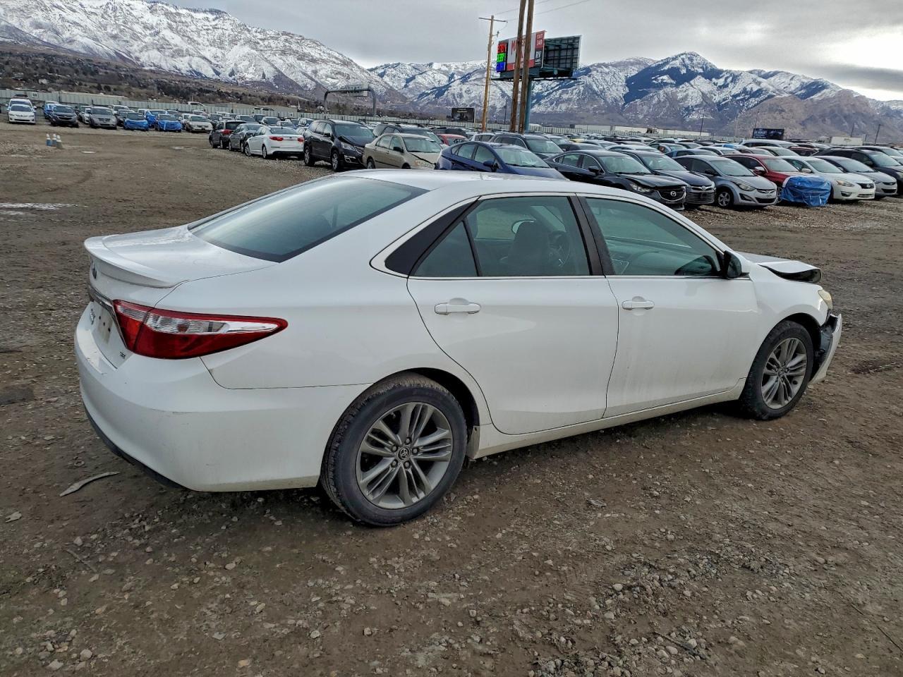 2015 TOYOTA CAMRY