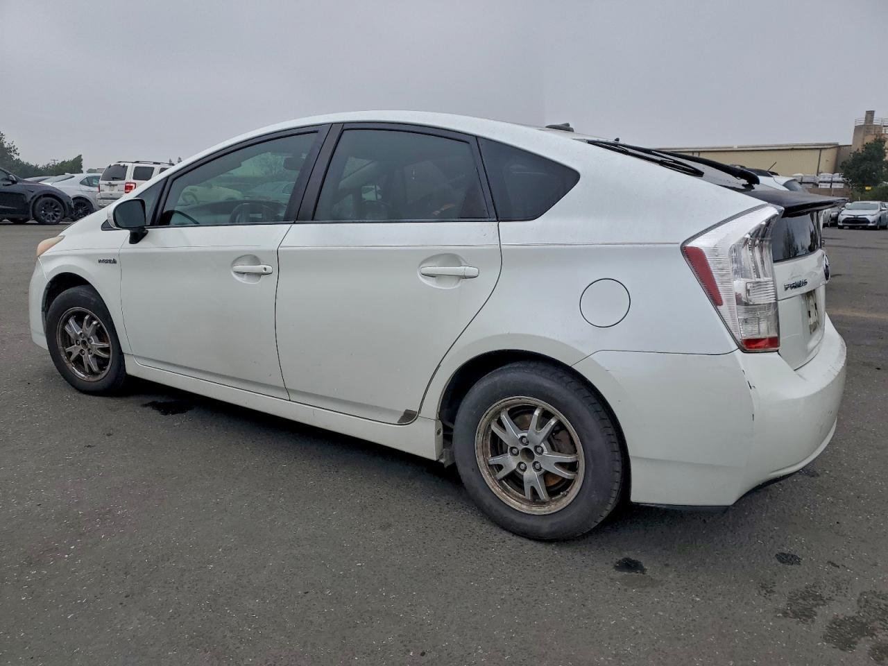 2011 TOYOTA PRIUS
