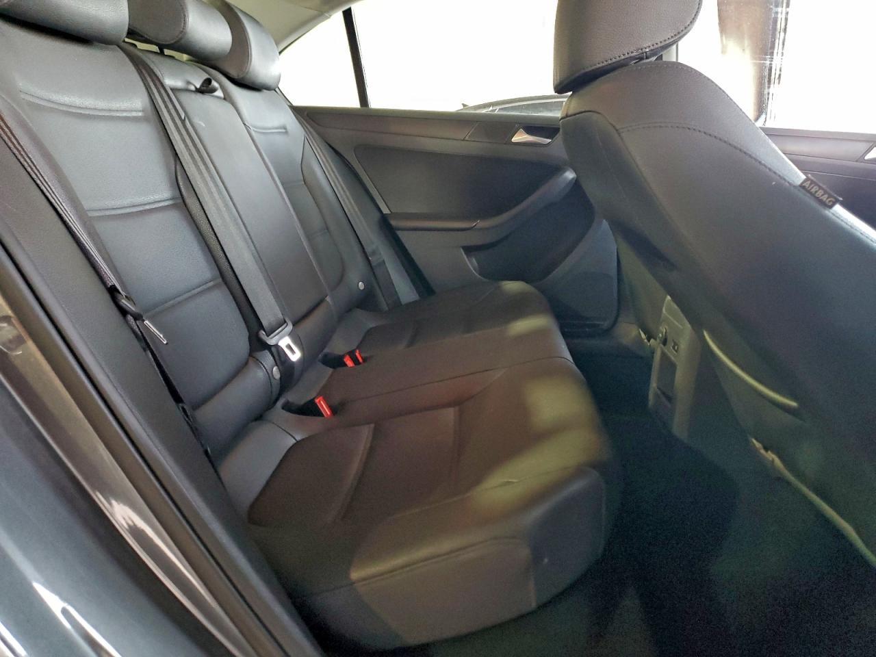 2012 VOLKSWAGEN JETTA