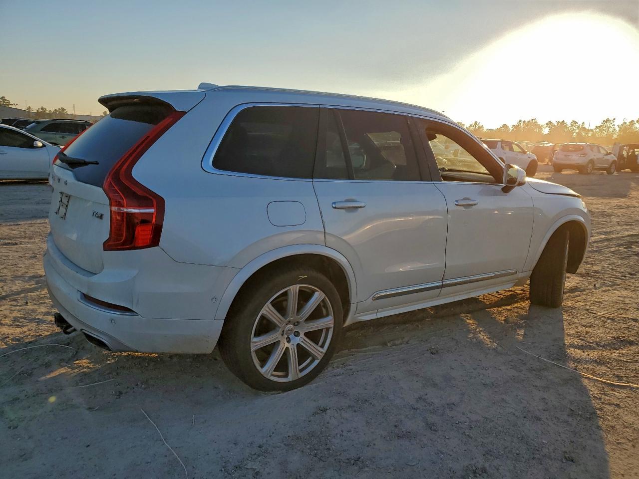 2018 VOLVO XC90